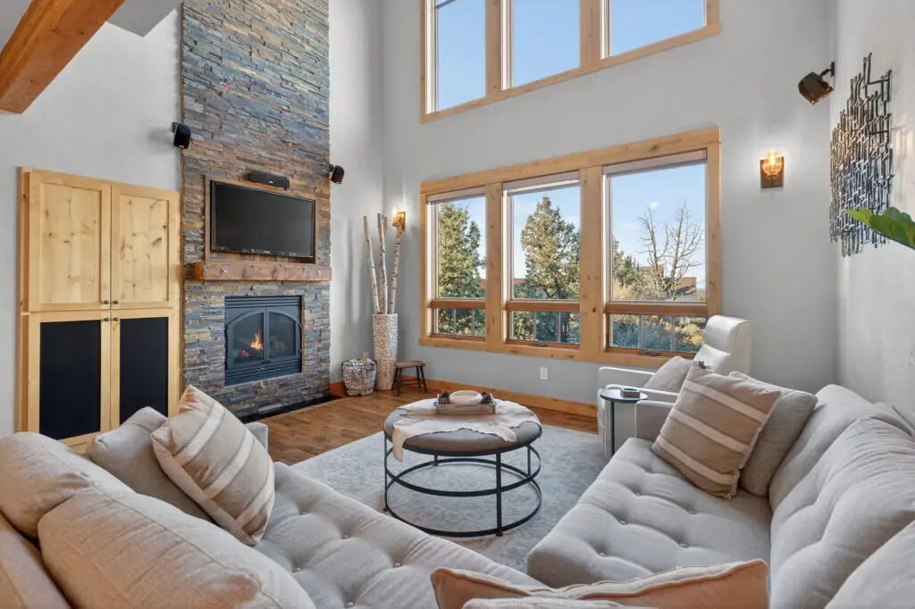 Real estate photography of a Luxury Investment Cabin in Brasada Ranch, Powell Butte Oregon